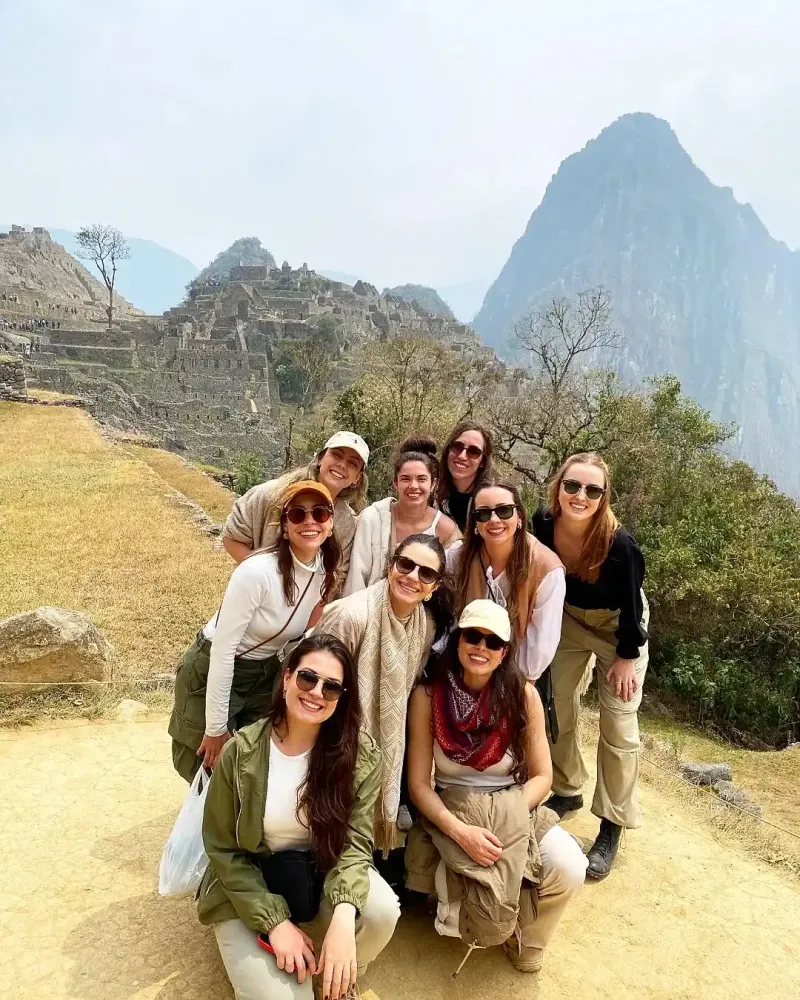 Pasajeros-en-machupicchu